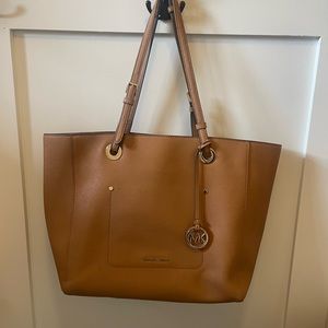 Micheal Kors shoulder bag